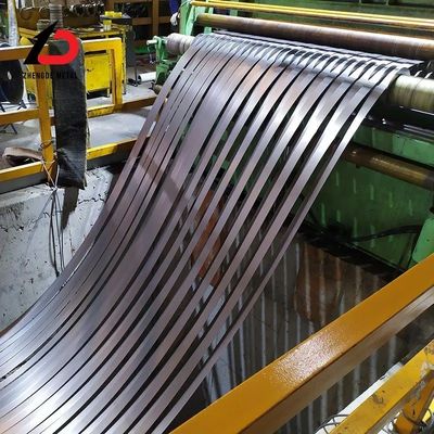 S235jr St37 ホットロールスチールストライプ 100mm 幅 プリペイント パーフォレーション 金属ストライプ