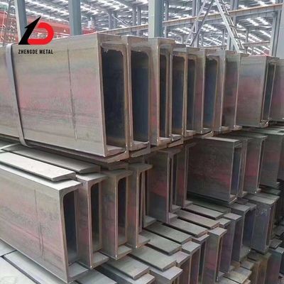 ASTM 炭素スチール Uチャネル パーリン U形金属チャネル 200X73X7mm